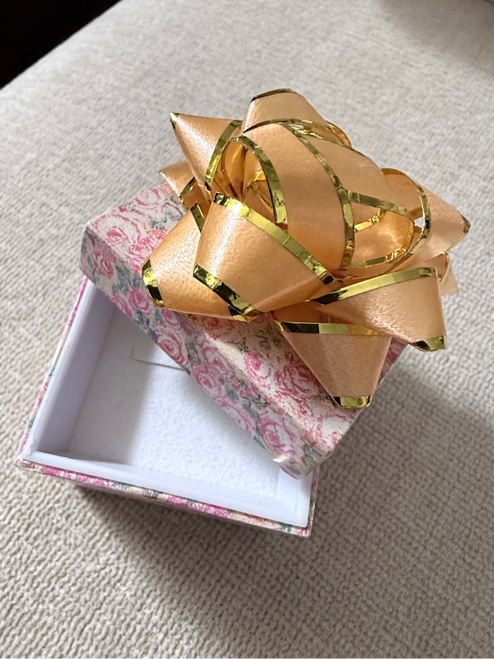 Vintage Floral Paper Ring Gift Box
